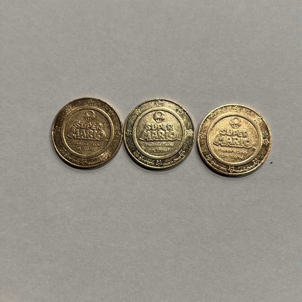 Super Mario Bros Painted coin set COMPLETE!! - Picture 11 of 15